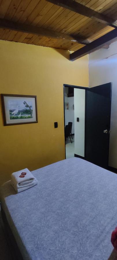La Casona Hostel Guatapé Buitenkant foto